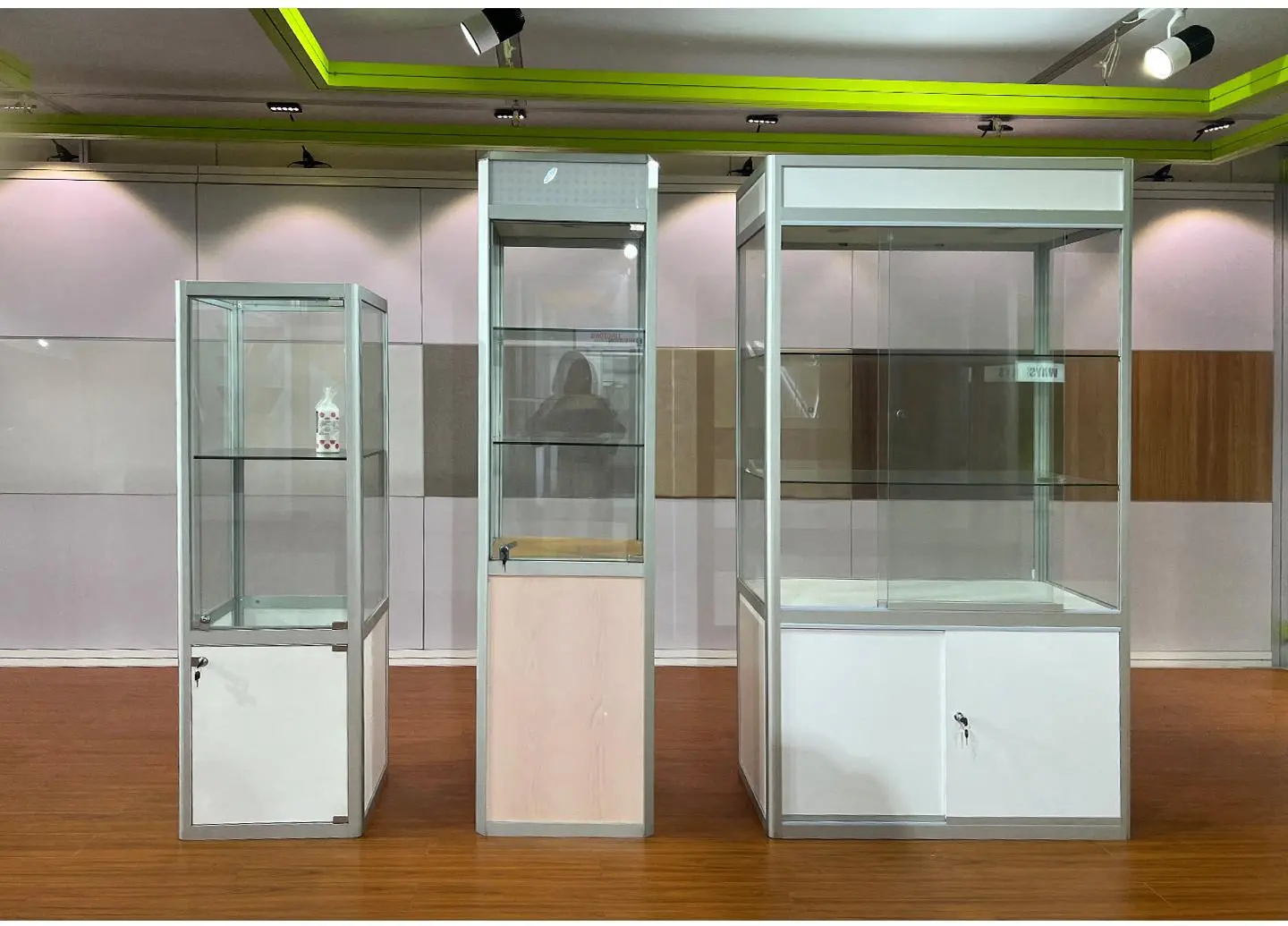 LT-E421 Upper Track for Sliding Door
