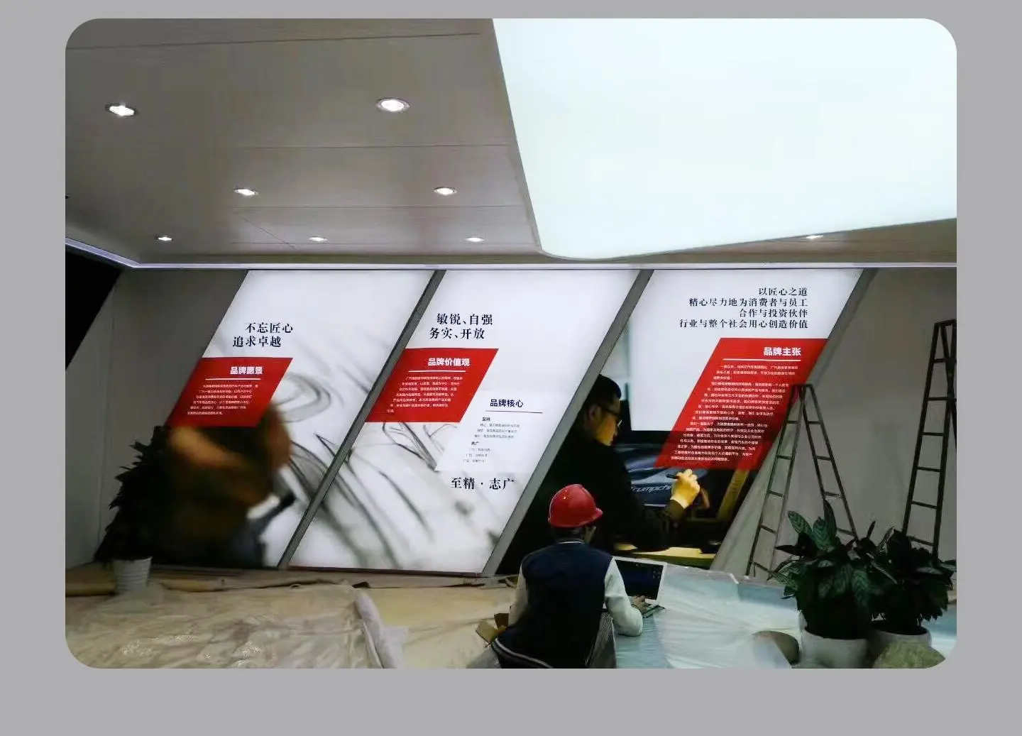 LT-W3010 Fabric Extrusion/100mm for Single Side Lightbox